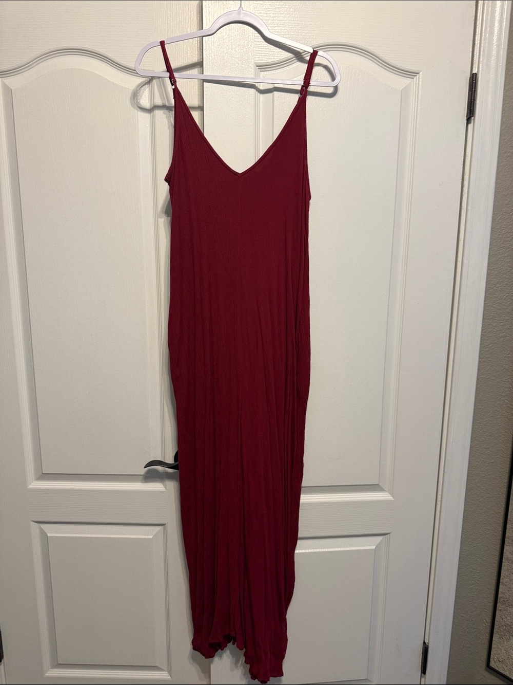 lovestitch Burgundy V-Neck Spaghetti Strap Maxi Dress